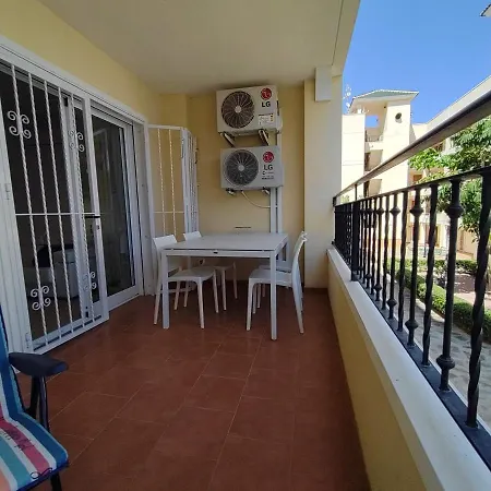 Lovely With Pool View Appartement *