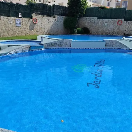 Lovely With Pool View Apartment *